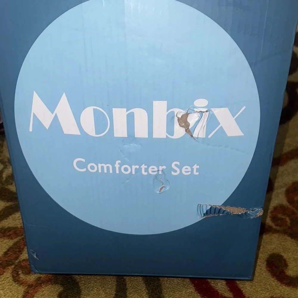 Monbix Black Comforter & 2 Shams Set NIB